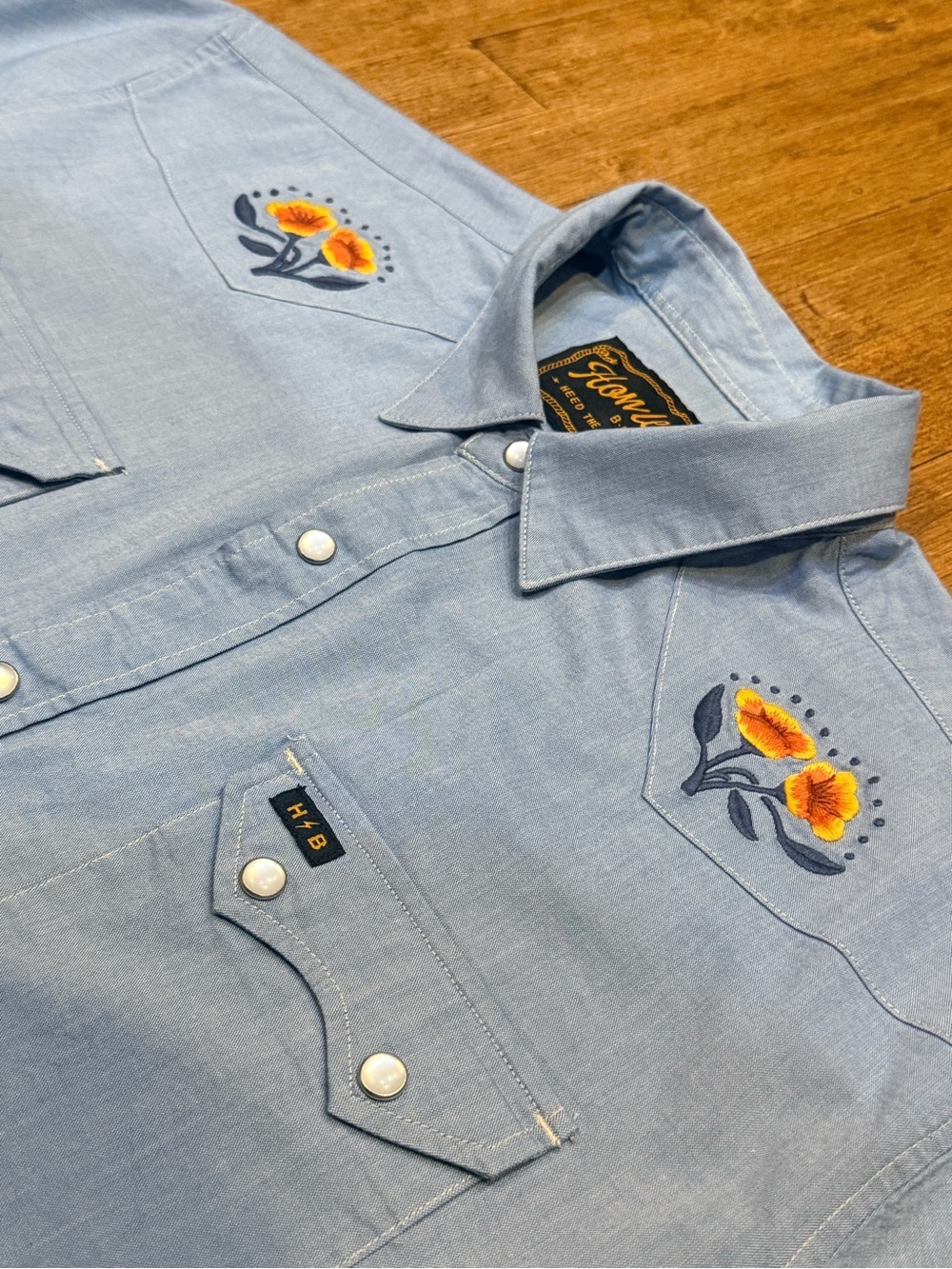 Howler Bros - Light Blue Western Shirt with Orange Poppy Embroidery - Large NWOT - Picture 3 of 8
